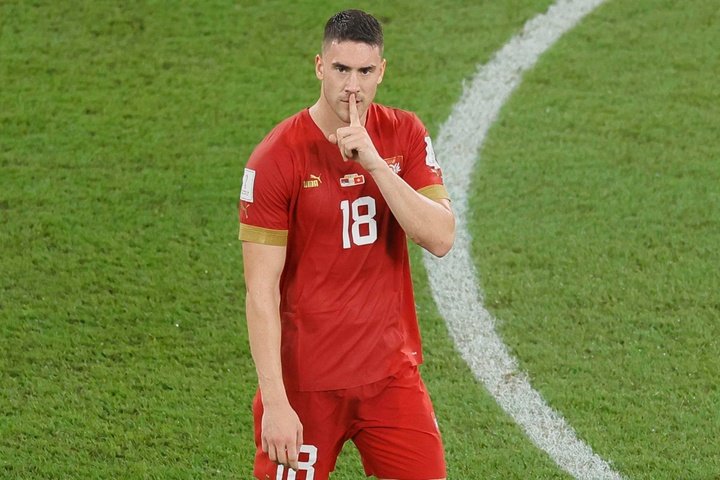 Kosovo quiere que la FIFA suspenda al seleccionador de Serbia
