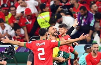 Dans le viseur de plusieurs clubs de Ligue 1, le défenseur marocain a finalement choisi de s'engager en faveur d'Al Sadd au Qatar. Il quitte Besiktas contre environ 3 millions d'euros.