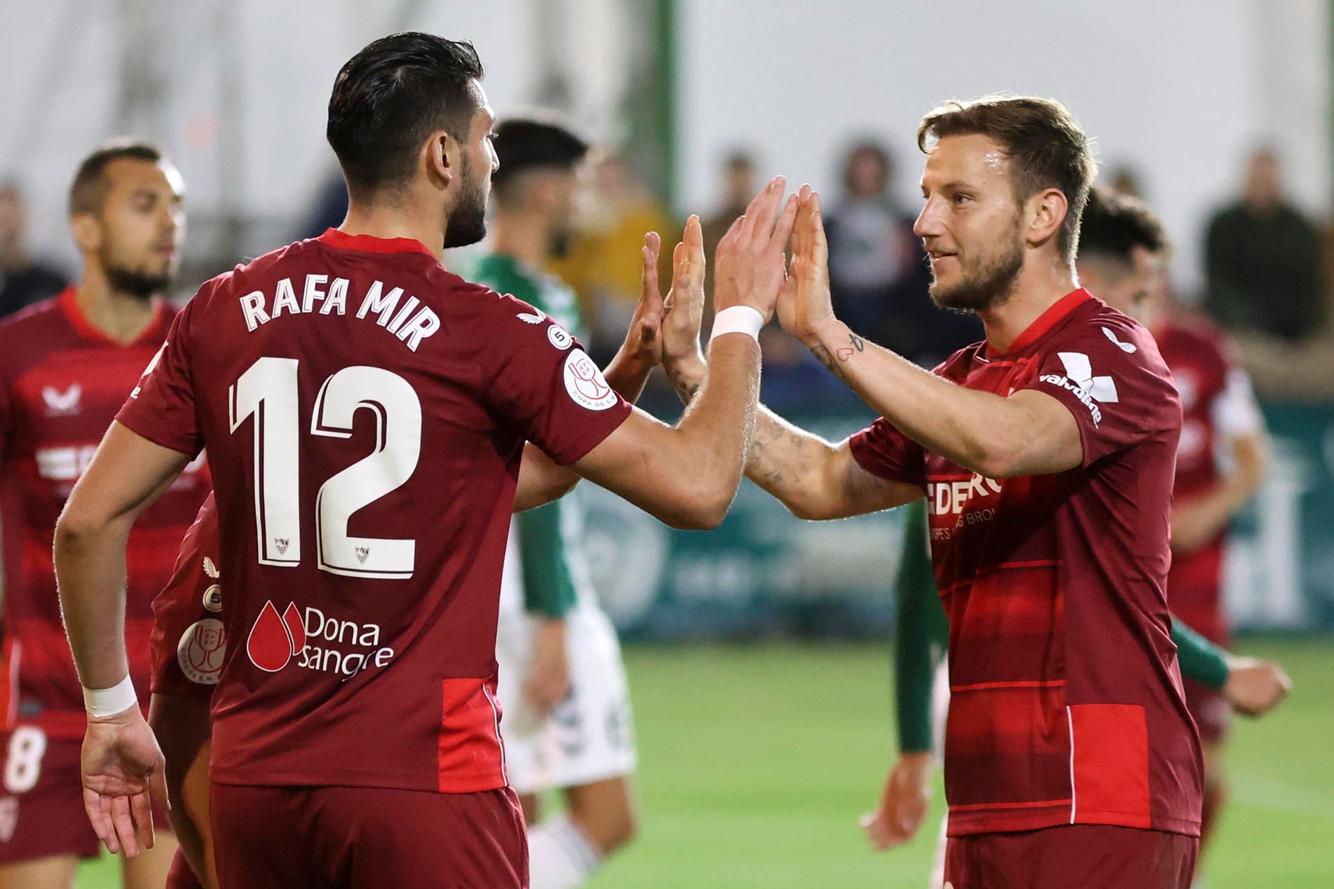 Clasificaciones de jugadores de linares deportivo contra sevilla fc