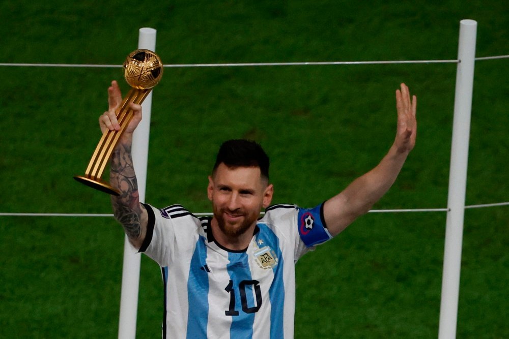 Lionel Messi lifted the trophy in Qatar. EFE