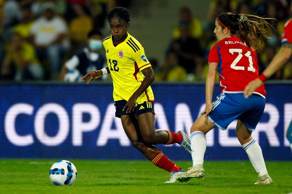 Linda Caicedo es una de las mayores promesas del fútbol colombiano. EFE