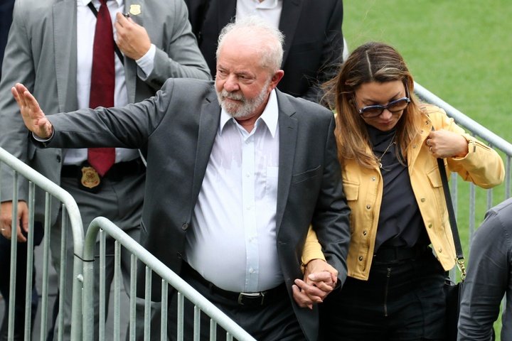 Il presidente Lula è andato al Vila Belmiro per l'addio a Pelé