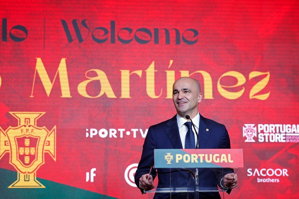 Martinez meets Portuguese players in Saudi Arabia. EFE