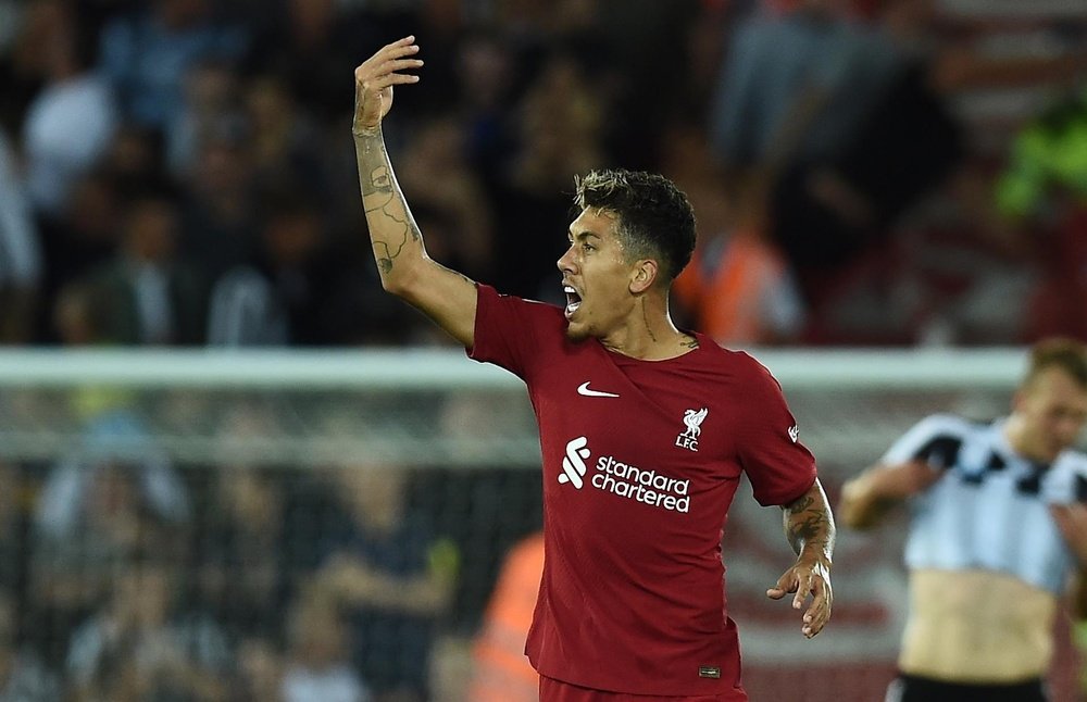 Firmino's priority is to stay at Anfield. EFE