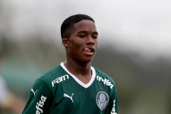 Real Madrid signed Endrick in January for €60 million. The Spanish side want to err on the side of caution with the 16 year old and therefore prohibited him from playing in the U17 Sudamericano tournament with Brazil, which started on Thursday.