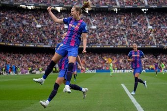 A norueguesa Caroline Graham Hansen, melhor jogadora do clássico em que o Barcelona venceu o Real Madrid por 3 a 0, afirmou que os bons números que está acumulando nesta temporada, em termos de gols e assistências, não significam nada se sua equipe não conquistar títulos.