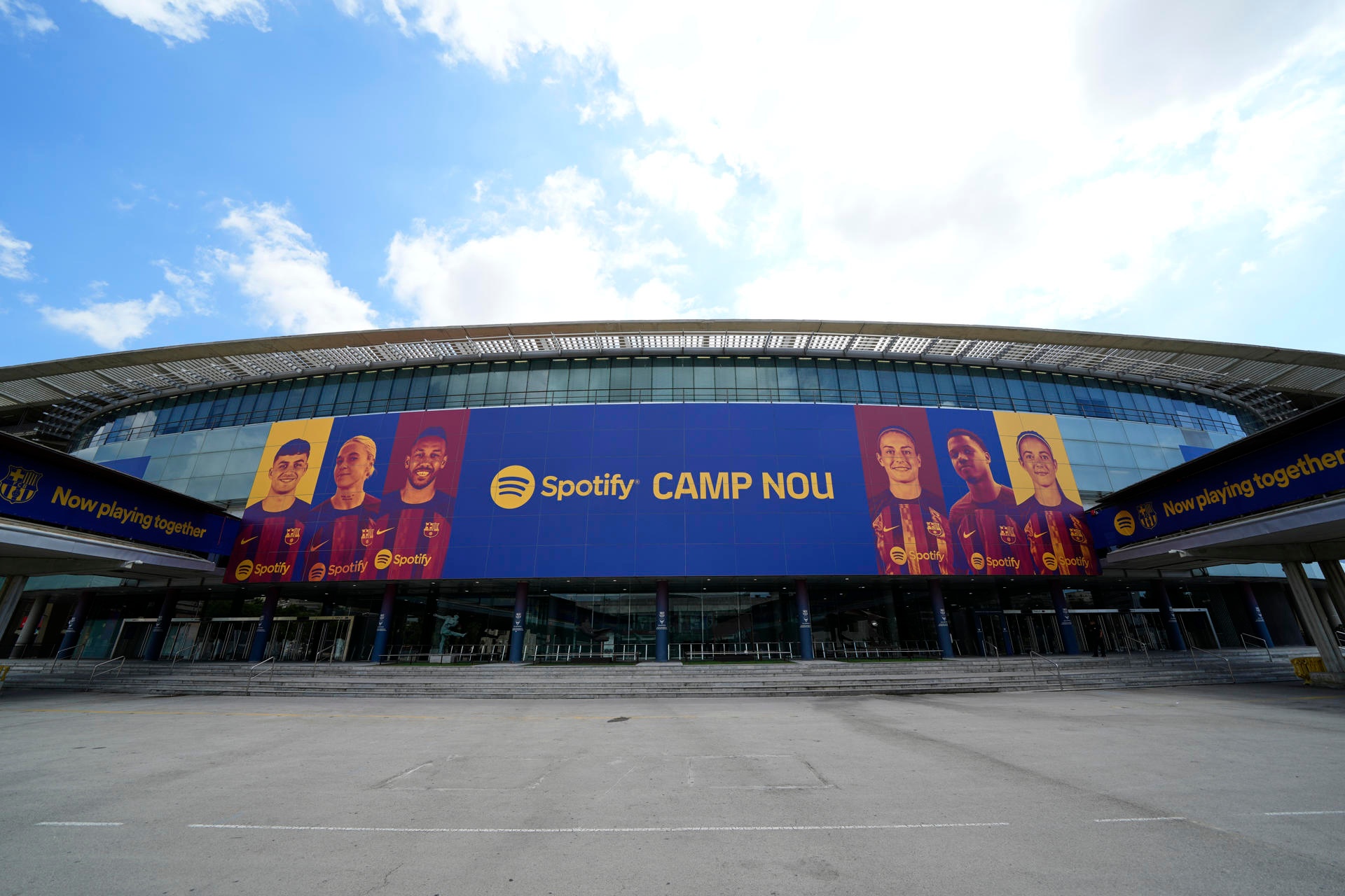 Vista exterior del Camp Nou en una foto de archivo. EFE/Alejandro García