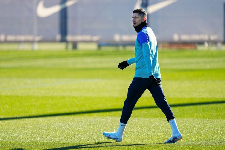 High motivation to face United: 13 Barca players train on day off