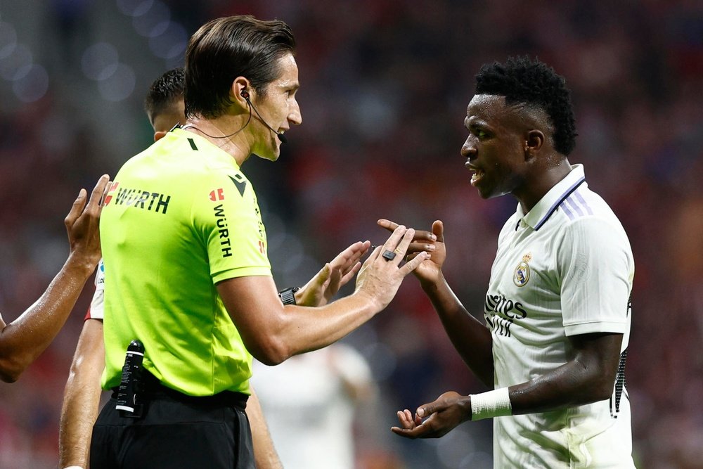 Jose Luis Munuera Montero will referee Real Madrid's match against Osasuna. EFE