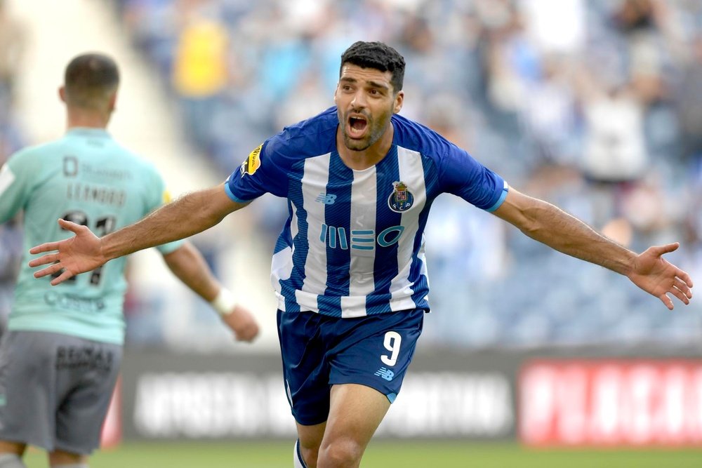 Taremi svela il numero di maglia all'Inter.EFE