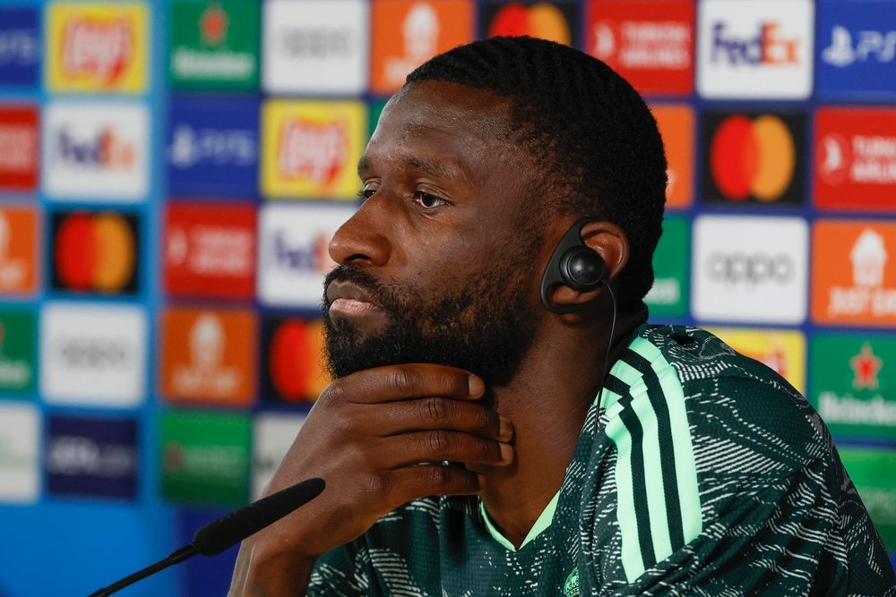 Rudiger believes Vinicius is one of the best players in the world. EFE