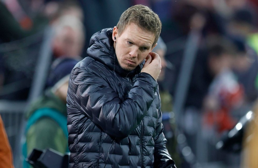 Dortmund can go top of the table if they beat Augsburg. EFE