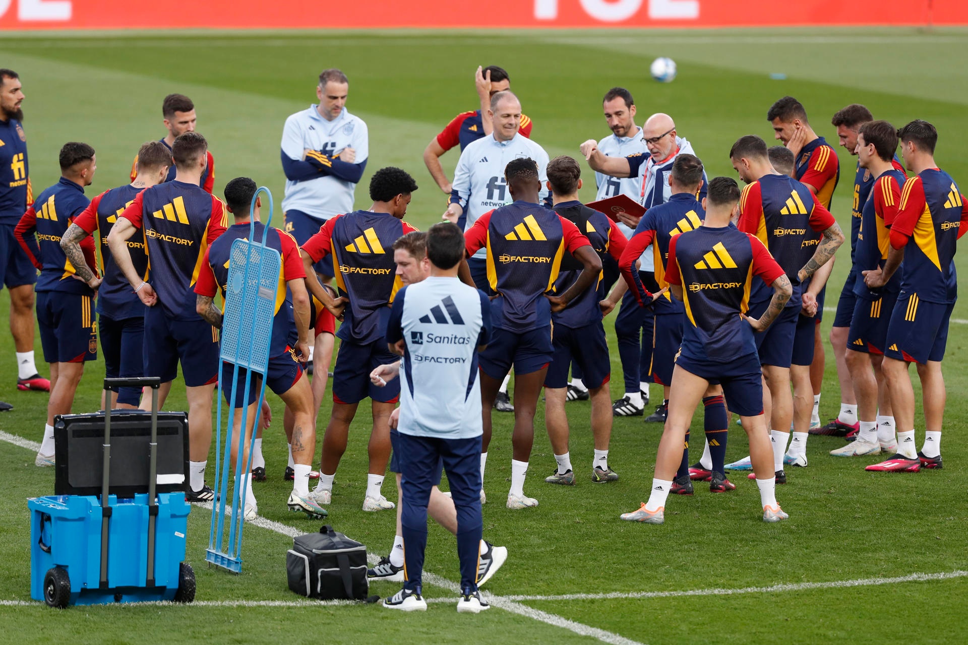 'La Roja' focused on Scotland clash