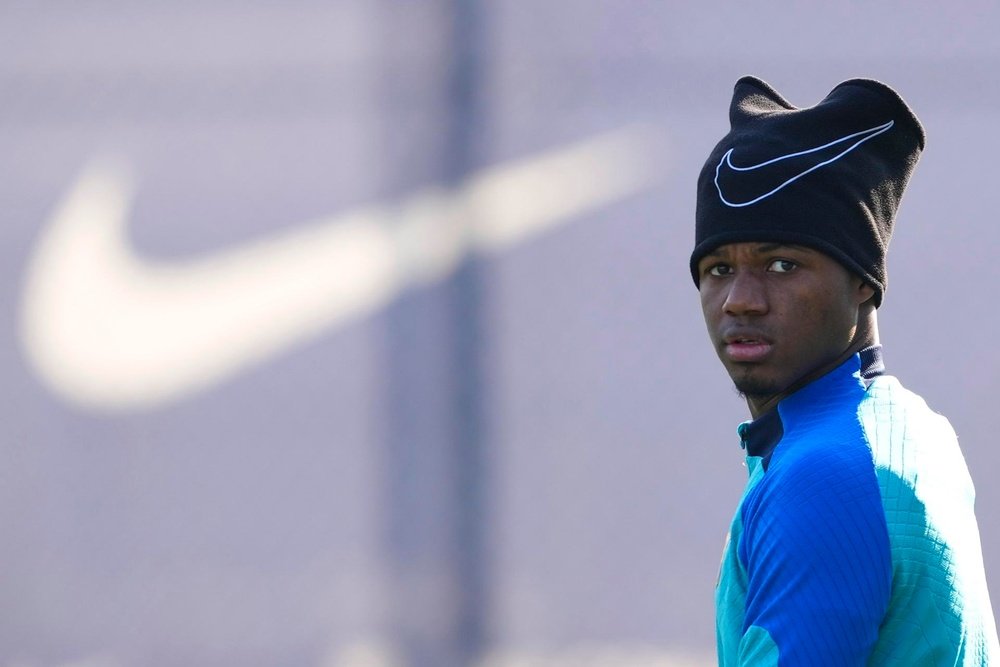 Laporta wants Fati to stay with Barca. EFE