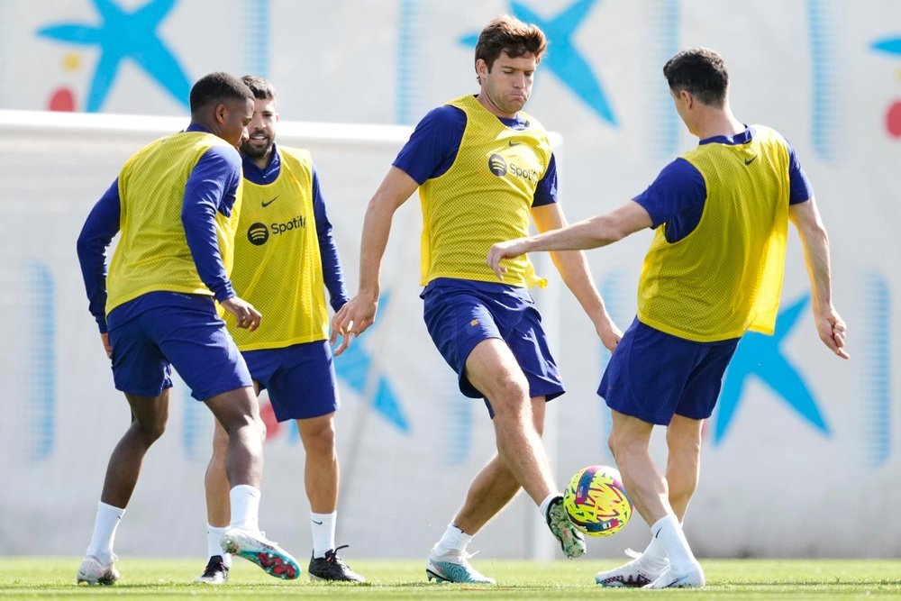 Marcos Alonso has turned down Man United. AFP