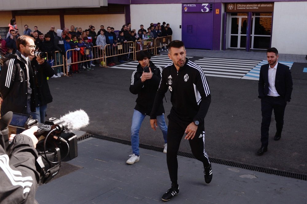 Pezzolano alabó la competitividad; Masip se quejó del pisotón a El Yamiq. EFE
