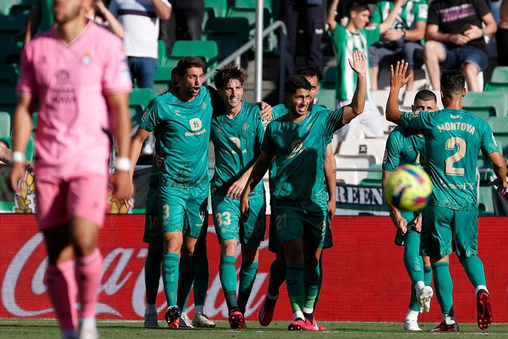 El Betis se subió al tren de la Champions. EFE