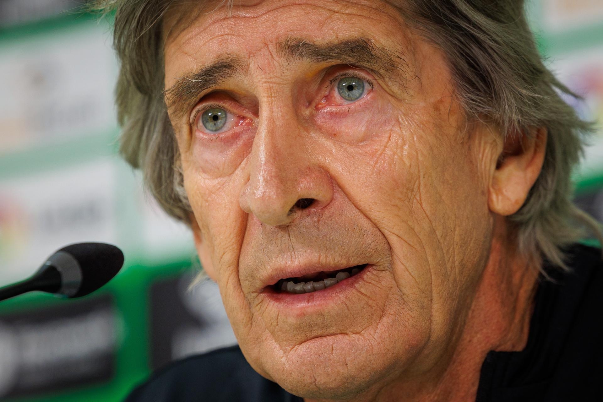 El entrenador del Real Betis, el chileno Manuel Pellegrini, durante una rueda de prensa en una foto de archivo. EFE/Julio Muñoz