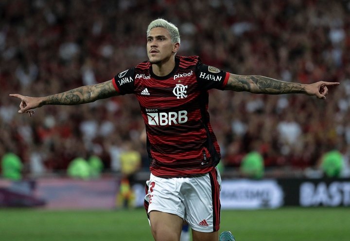Flamengo suspende y multa a Pedro por su incidente