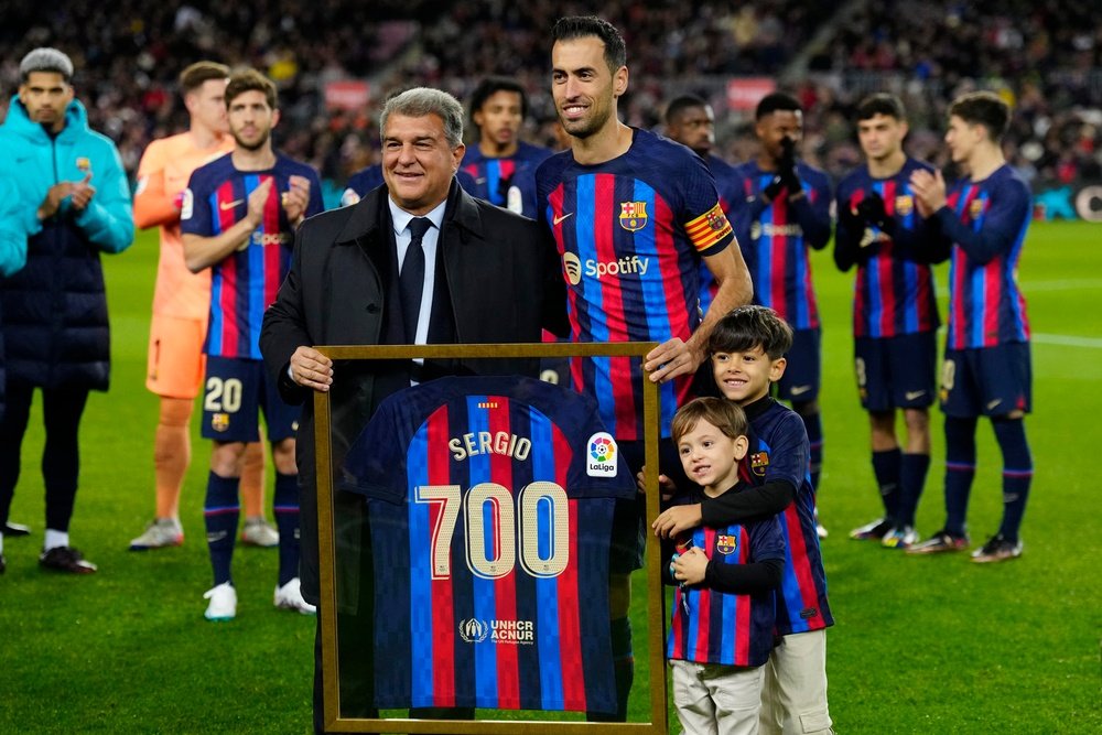 Barca's Laporta had some kind words for Sergio Busquets. EFE