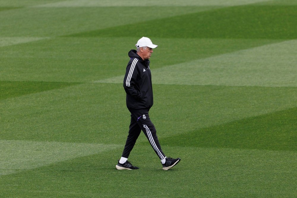 Bellingham y Ceballos se entrenaron al margen. EFE