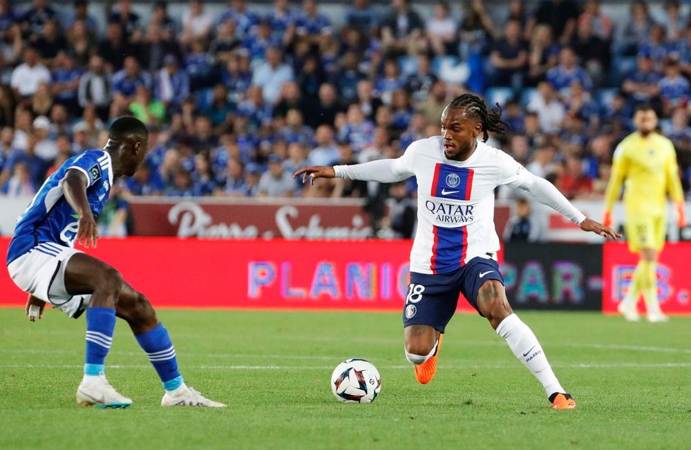 Renato Sanches ouvre la porte à un départ du PSG. EFE/EPA/TERESA SUAREZ