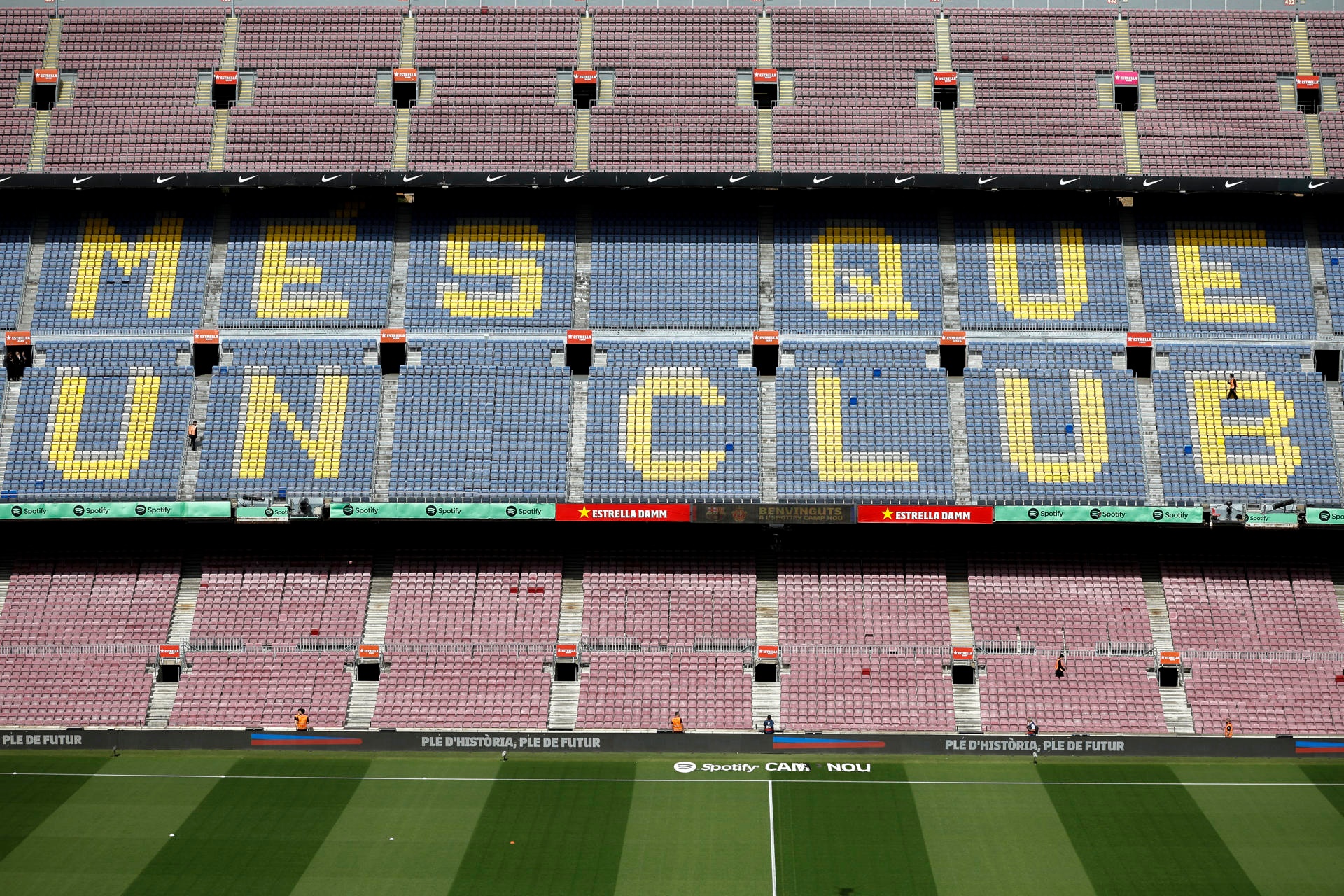 Más del 50% de los socios del Barça no han actualizado el censo. EFE