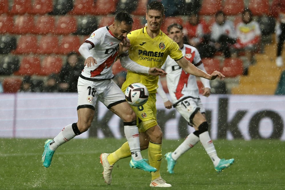 El regreso más esperado: Foyth vuelve un año después. EFE/Sergio Pérez