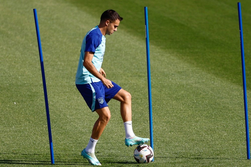 Reguilon's loan move to Brentford will not include an option to buy clause. EFE