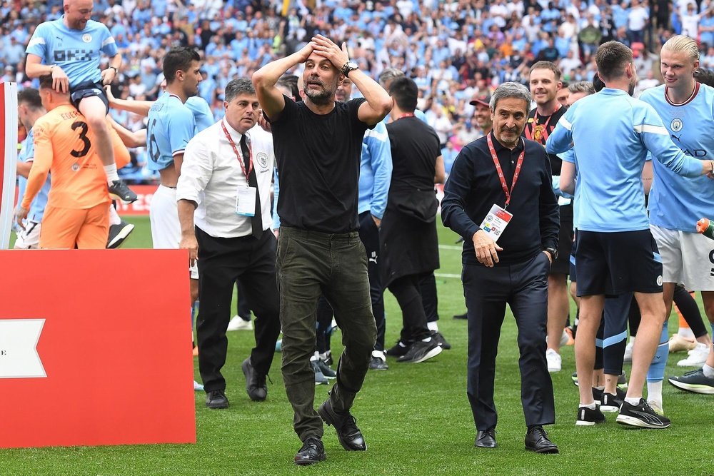 Man City won the FA Cup after beating Man Utd 2-1. EFE