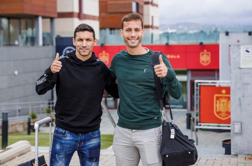 Navas (L) returned to the Spanish national team after two years and eight months. EFE