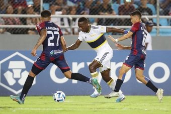 Boca consolidó su primer puesto del grupo con una goleada que sirve para refrendar el camino a la recuperación, ante un Monagas que se despide de la Copa Libertadores.