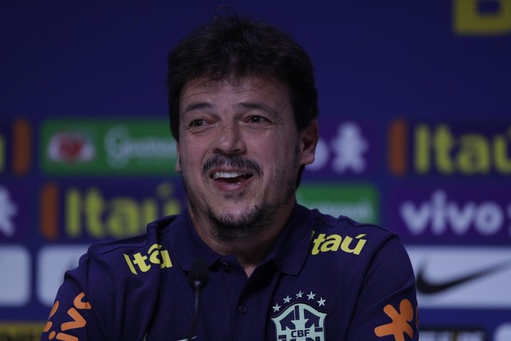 Fernando Diniz é apresentado como interino da seleção brasileira: 