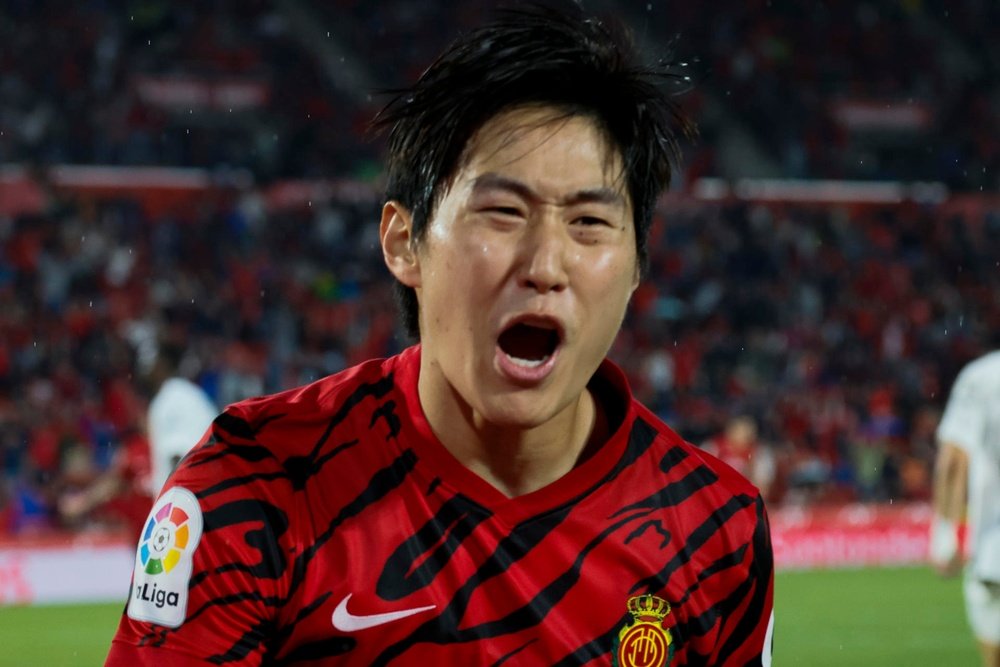 Kang-In Lee will make the move to Paris soon. EFE