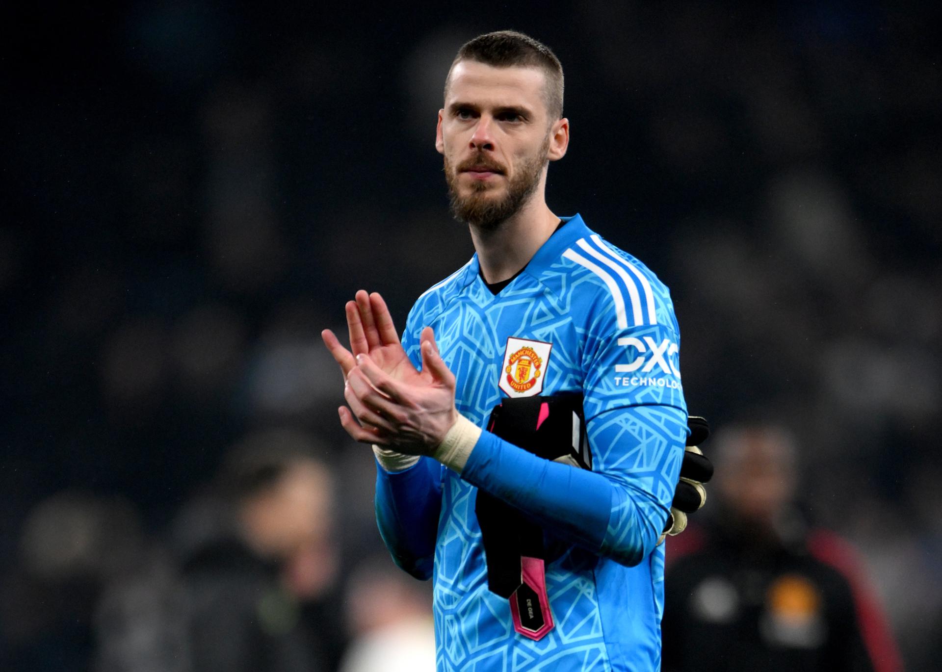 De Gea considers retirement if he doesn't receive offer from top club