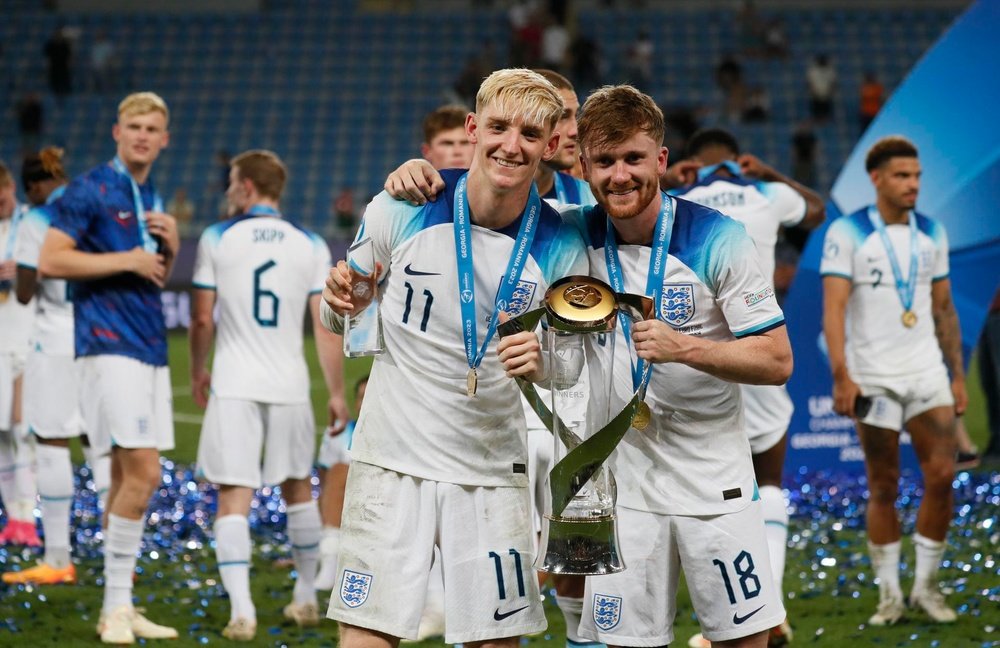 Gordon was named MVP of the U21 Euros. EFE