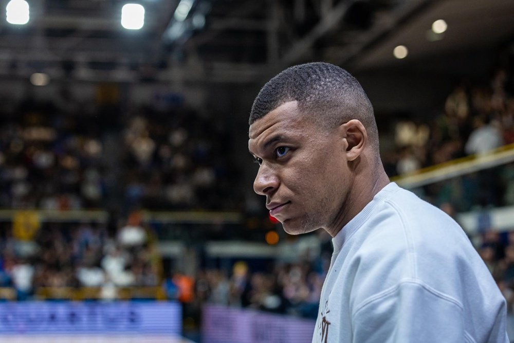 Real Madrid could offer up to 200 million for Mbappe. EFE