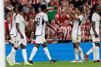 Il Real Madrid conquista i primi tre punti della sua stagione nel debutto stagionale in casa dell'Athletic Bilbao. I Blancos vincono 2-0 con i gol di Rodrygo Goes e Jude Bellingham.