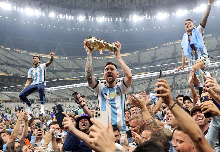 Messi, che scarpini: la terza stella e il 'GOAT'