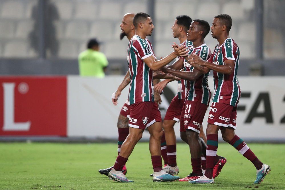 Prováveis escalações de Fluminense e Olimpia. EFE/ Paolo Aguilar