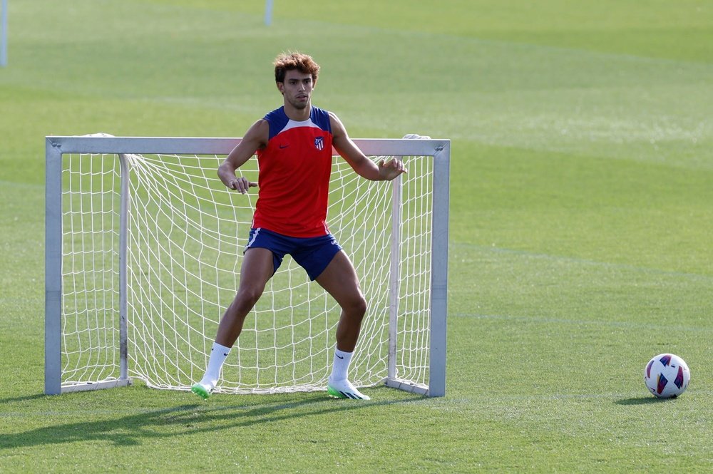 João Félix e Correa voltam a ser relacionados por Simeone . EFE/Mariscal