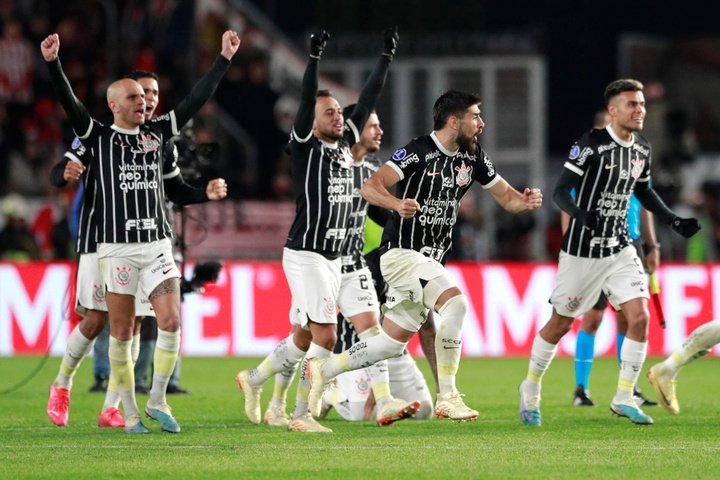 Corinthians passa a semifinais: sua única possibilidade de título
