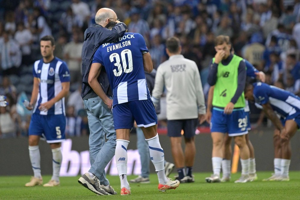 El Oporto pide la anulación del partido ante el Arouca tras la avería del VAR. EFE