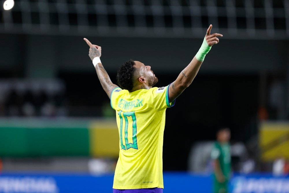 Neymar le pide a Santos que retire su '11' hasta que vuelva. EFE/Sebastiao Moreira