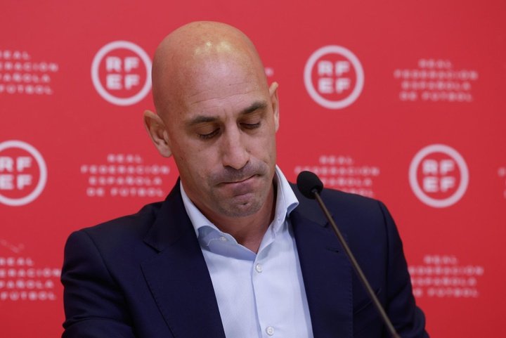 Rubiales says he will resign over kiss scandal