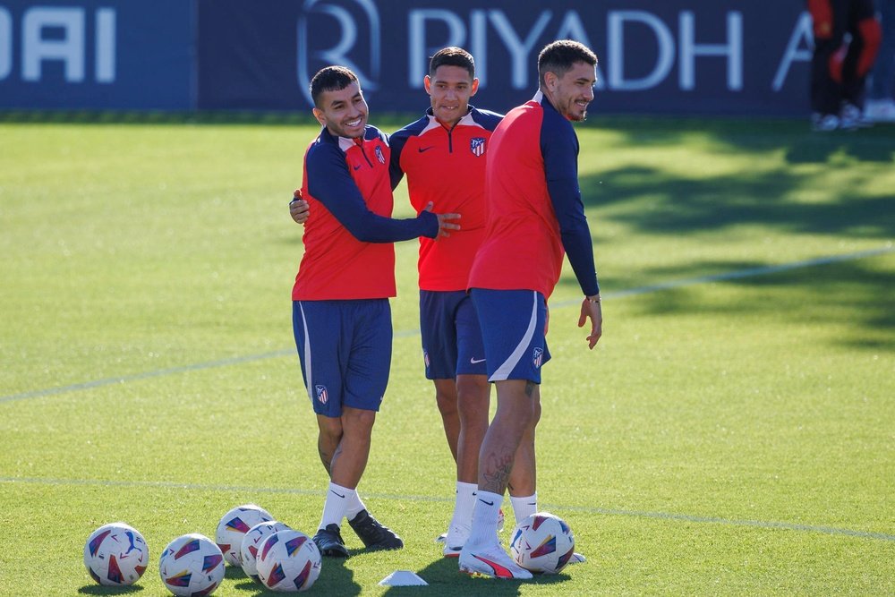 Mientras el Atleti juega ante la Juve... 6 futbolistas están con el filial. EFE/Archivo