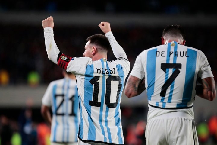 Scaloni faz mistério sobre a participação de Messi contra o Peru