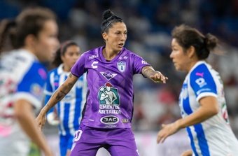 La española Jenni Hermoso, con un gol, y Charlyn Corral, con un triplete, se convirtieron este domingo en la bujía de Pachuca, que goleó por 0-6 a León, en la jornada 13 del Apertura 2023 del fútbol mexicano femenil.