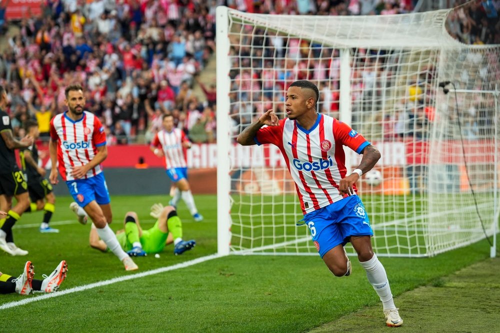 Savinho se está saliendo con el Girona. EFE