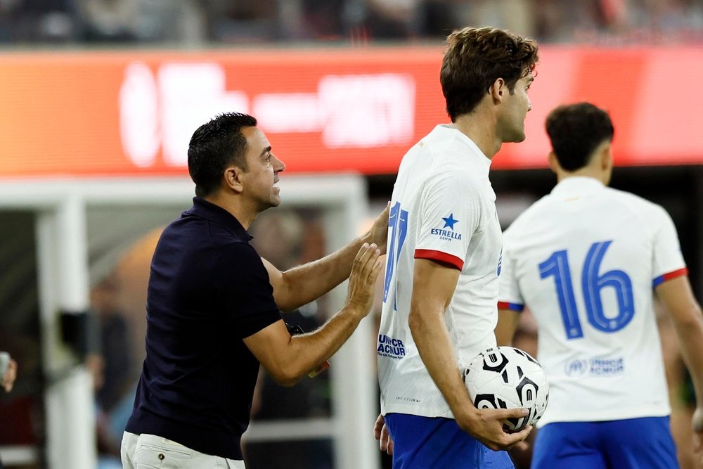 Marcos Alonso could spend around two months on the sidelines. EFE